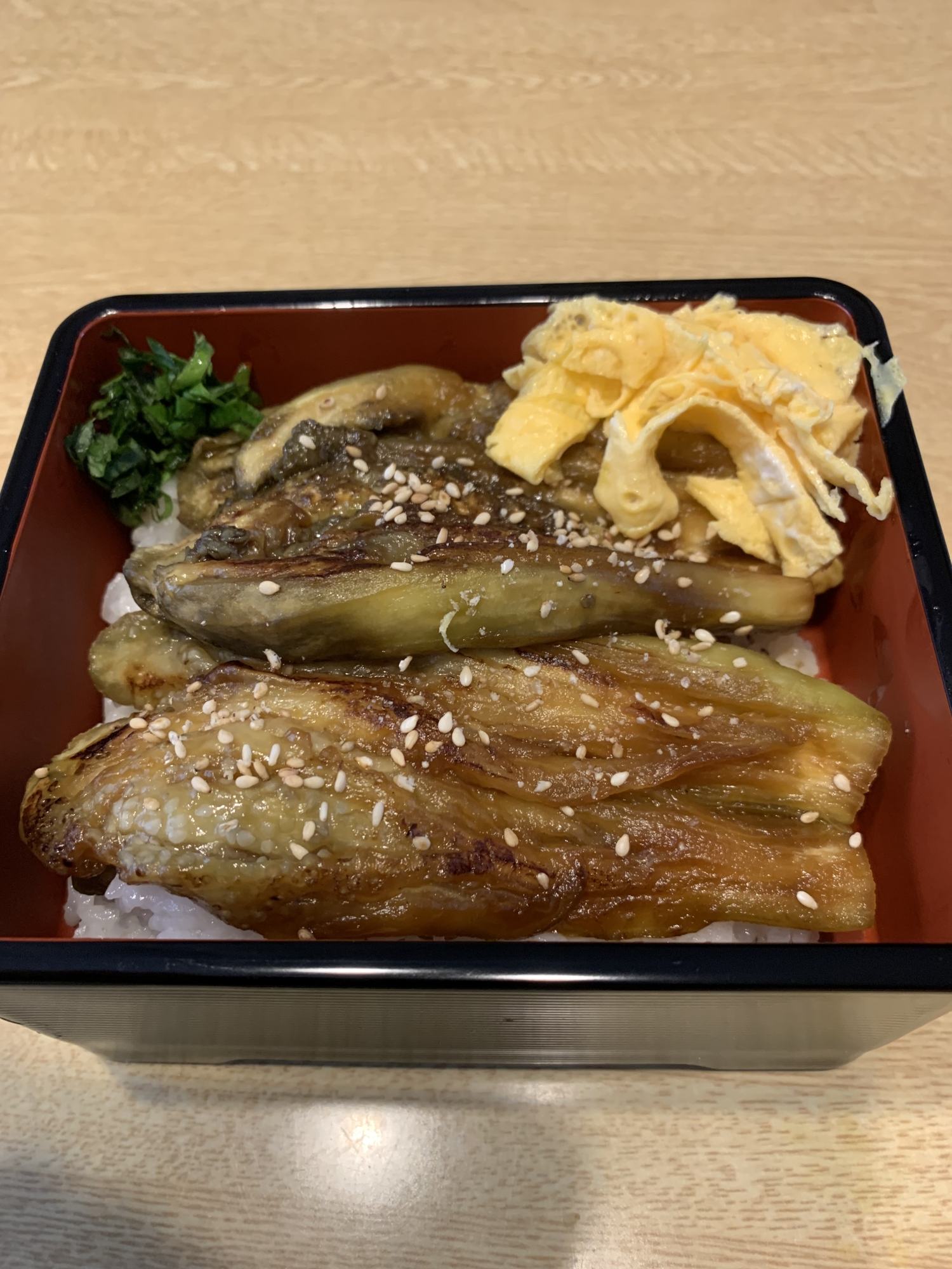 茄子の蒲焼き丼