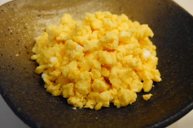 レンジで1分 卵1個で簡単 炒り卵 レシピ 作り方 By チャミンゴ 楽天レシピ