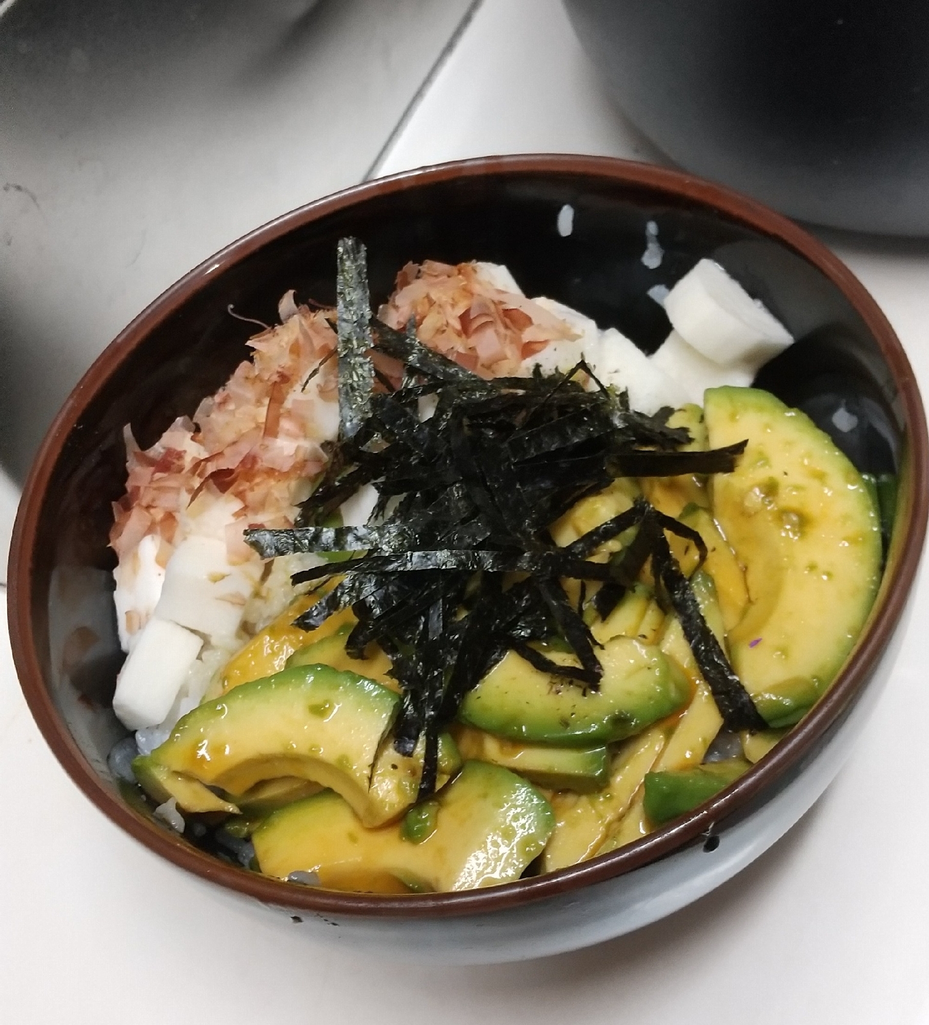 【酢飯丼】アボカドと長芋のヘルシー丼