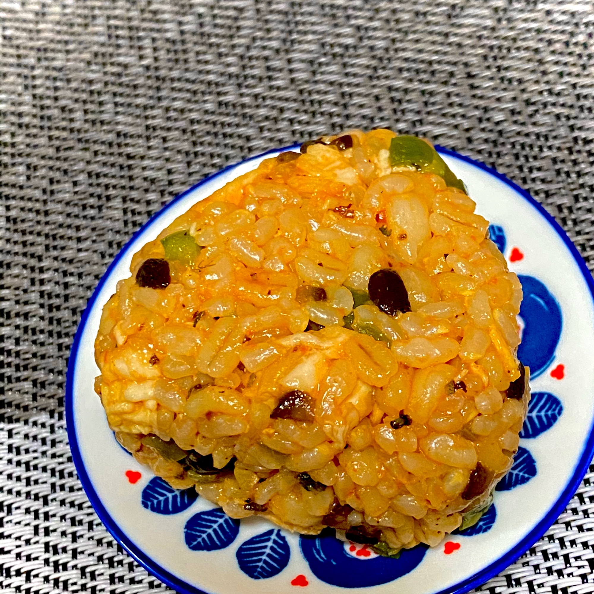 おかずリメイク チキンライスおにぎり レシピ 作り方 By にゃんぺこ 楽天レシピ おかずリメイク チキンライスおにぎり レシピ 作り方 By にゃんぺこ 楽天レシピ