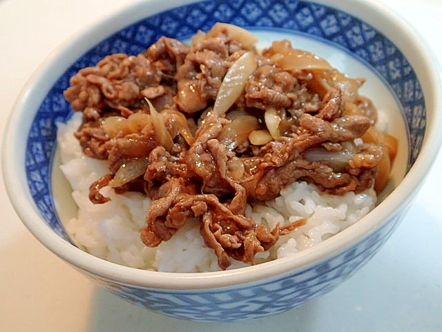 韓国産焼肉のたれ&オイスターソースで　牛丼