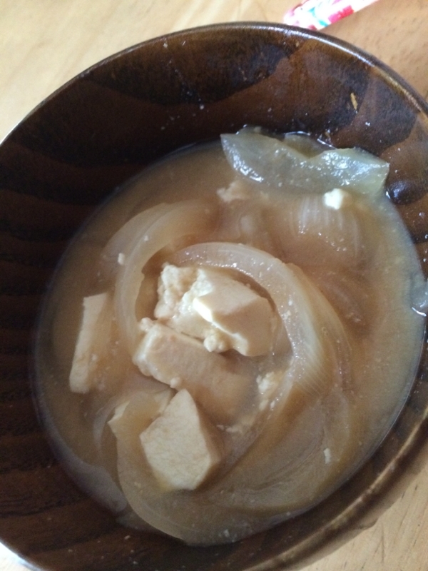 玉ねぎと豆腐のお味噌汁(´Д` )