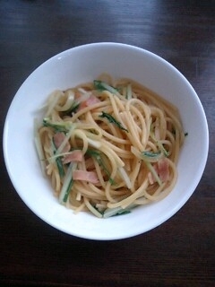 ランチに(/・ω・)/厚切りベーコンと水菜のパスタ