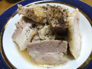 おやすみの日にどどん！と1キロお肉を買ってきて仕込みました。玉ねぎを入れるとしっとり仕上がっていいですね！味も一段とよくなりました＾＾　ごちそうさまでした。