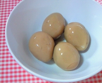 ガングロ卵ちゃんのネーミングが可愛ぃ❤
煮卵に、生姜初めて入れました＾＾＊たまり醤油使いもポイントかな？？
ガングロ卵ちゃん★*:・美味しくご馳走さまでした♫