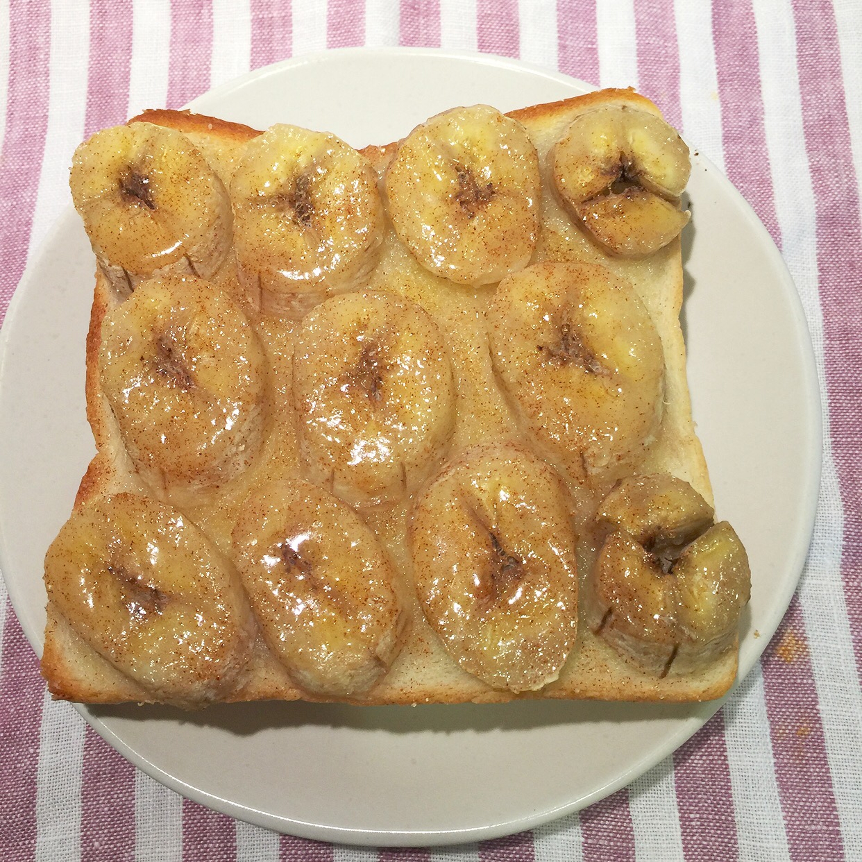 朝食にピッタリ！バナナシナモントースト