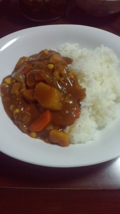 こんばんは＾＾
トロトロのカレーはご飯に良く合って美味しいですね～♪夕食に家族みんなで美味しく頂きました♡
ご馳走様でした～