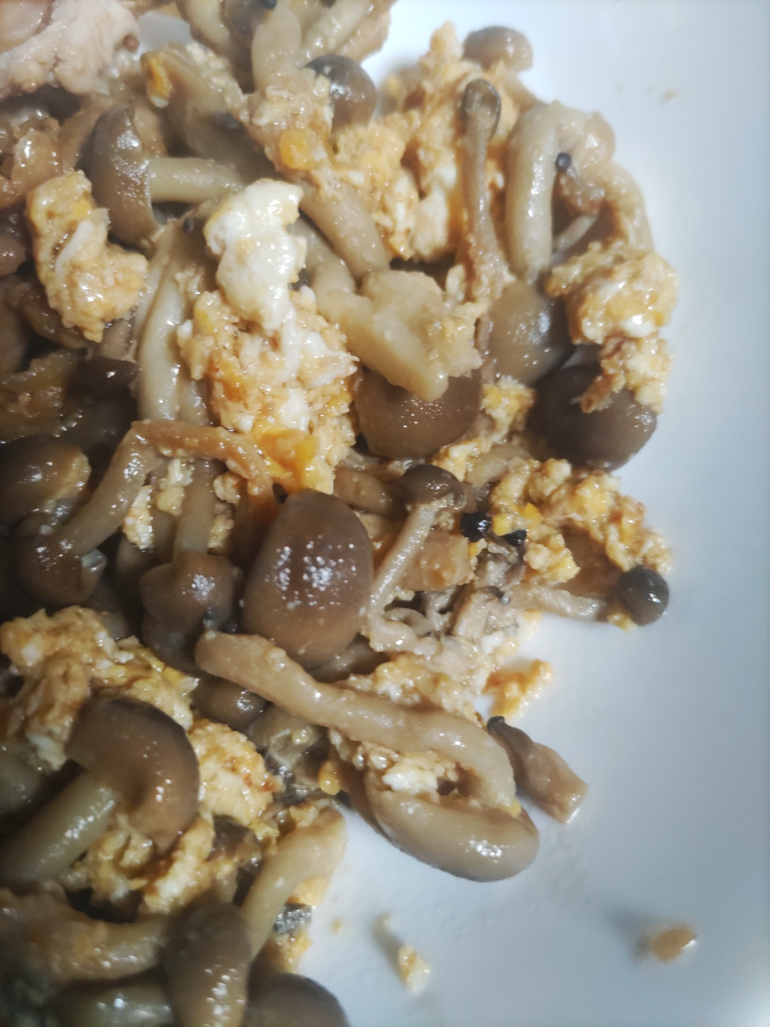 しめじと卵の焼肉のタレ炒め