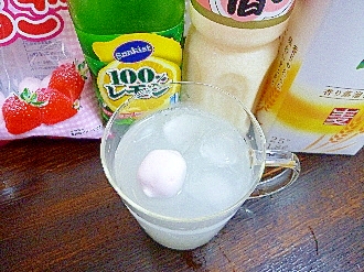 アイス♡苺マシュマロ入♡甘酒レモン酒