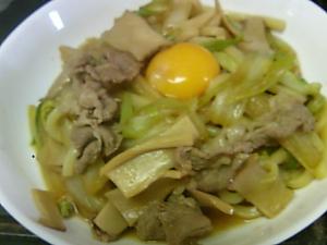 野菜たっぷり二人分のお昼のうどん－肉うどん