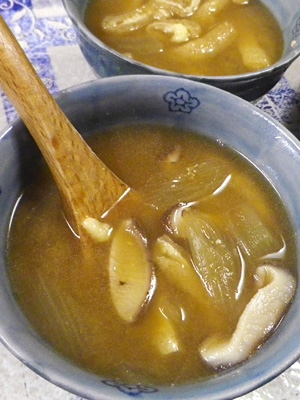 ふき油揚げ椎茸の生姜味噌汁