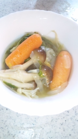 きのこと野菜のスープ