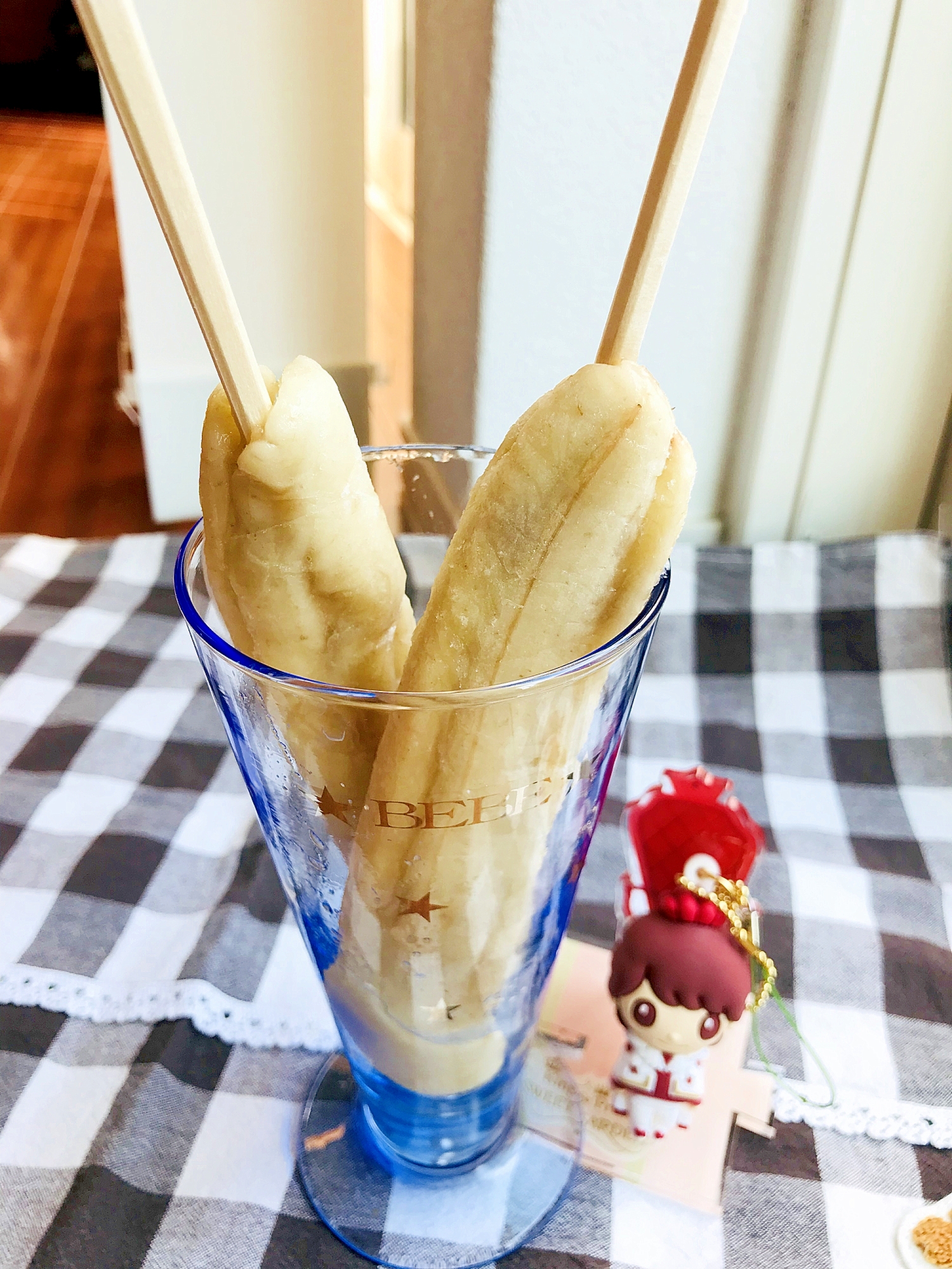 カチカチにならない 簡単 棒付き冷凍バナナアイス レシピ 作り方 By ぼくバナナ 楽天レシピ