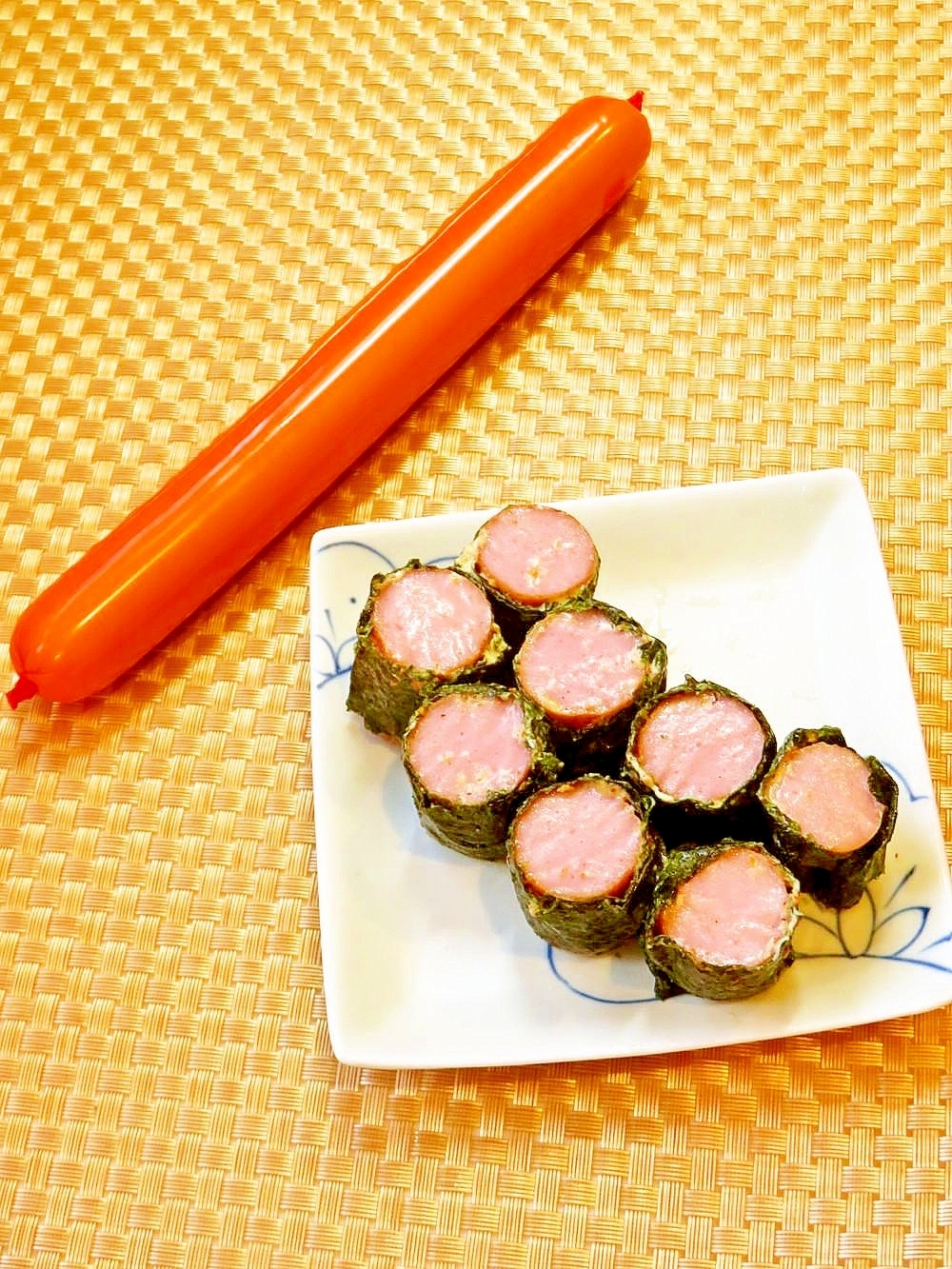 お弁当にも 簡単おかず のり巻き魚肉ソーセージ レシピ 作り方 By Hirokoh ひろこぉ 楽天レシピ