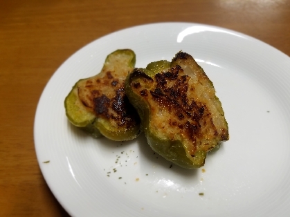 鶏つくね風、ピーマンの肉詰め