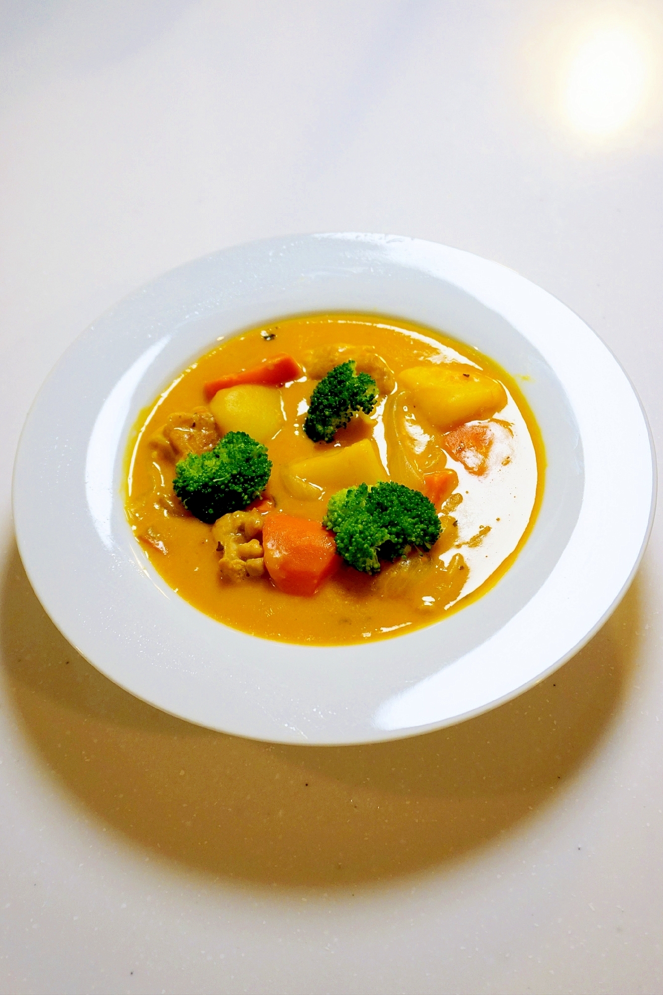 ルウを使わずに本格的！かぼちゃと鶏肉のシチュー