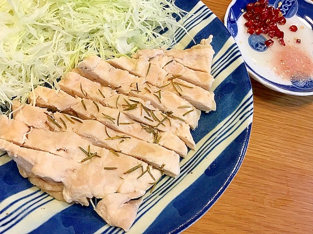 蒸し鶏をMuoi Tieu Chanhで