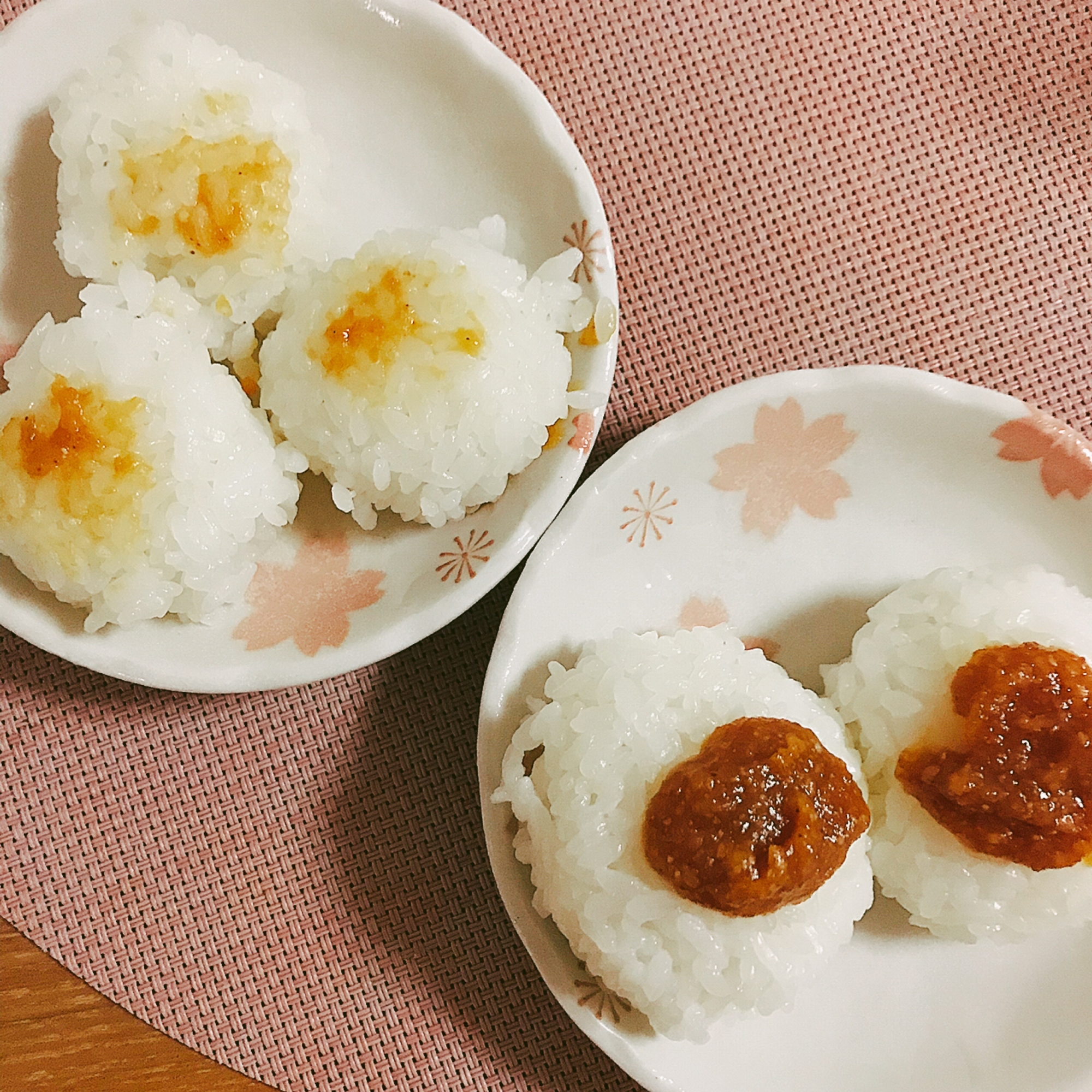 みんな大好き！お味噌の焼きおにぎり〜♪