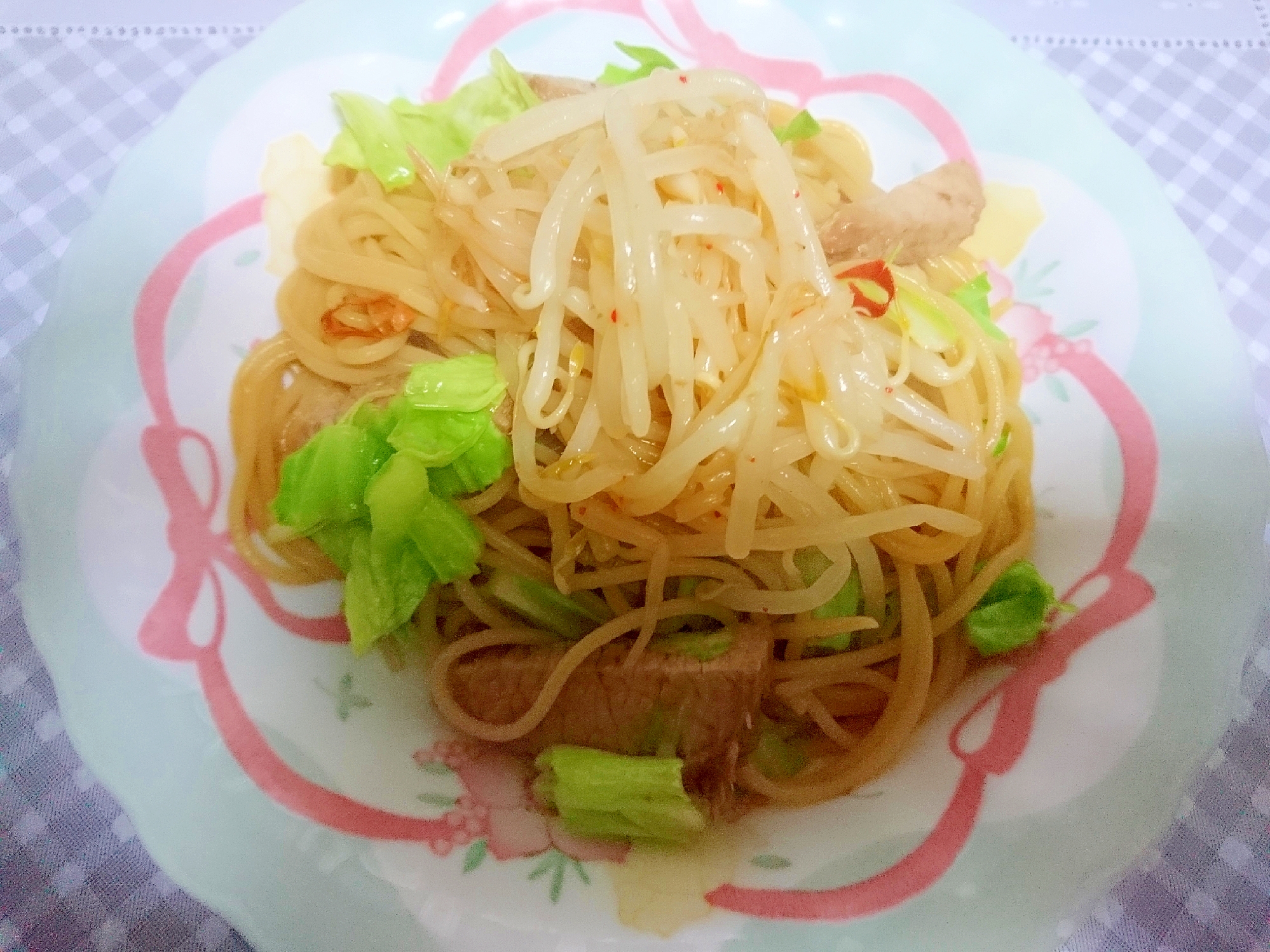 チャーシューとキャベツのパスタ