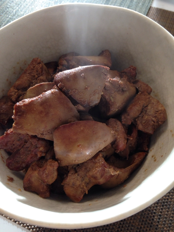 隠し味にりんごジュース♬鶏レバーの煮物