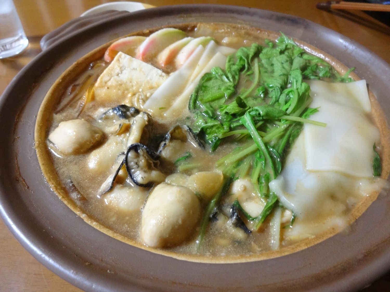 ポカポカ温まる！牡蠣の味噌鍋