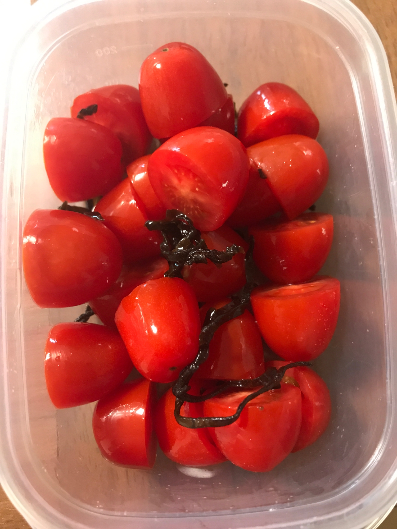 トマトと塩昆布のマリネ