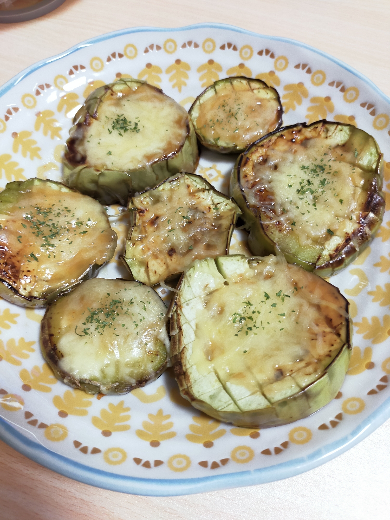 フライパンで♪白なすの味噌チーズ焼き