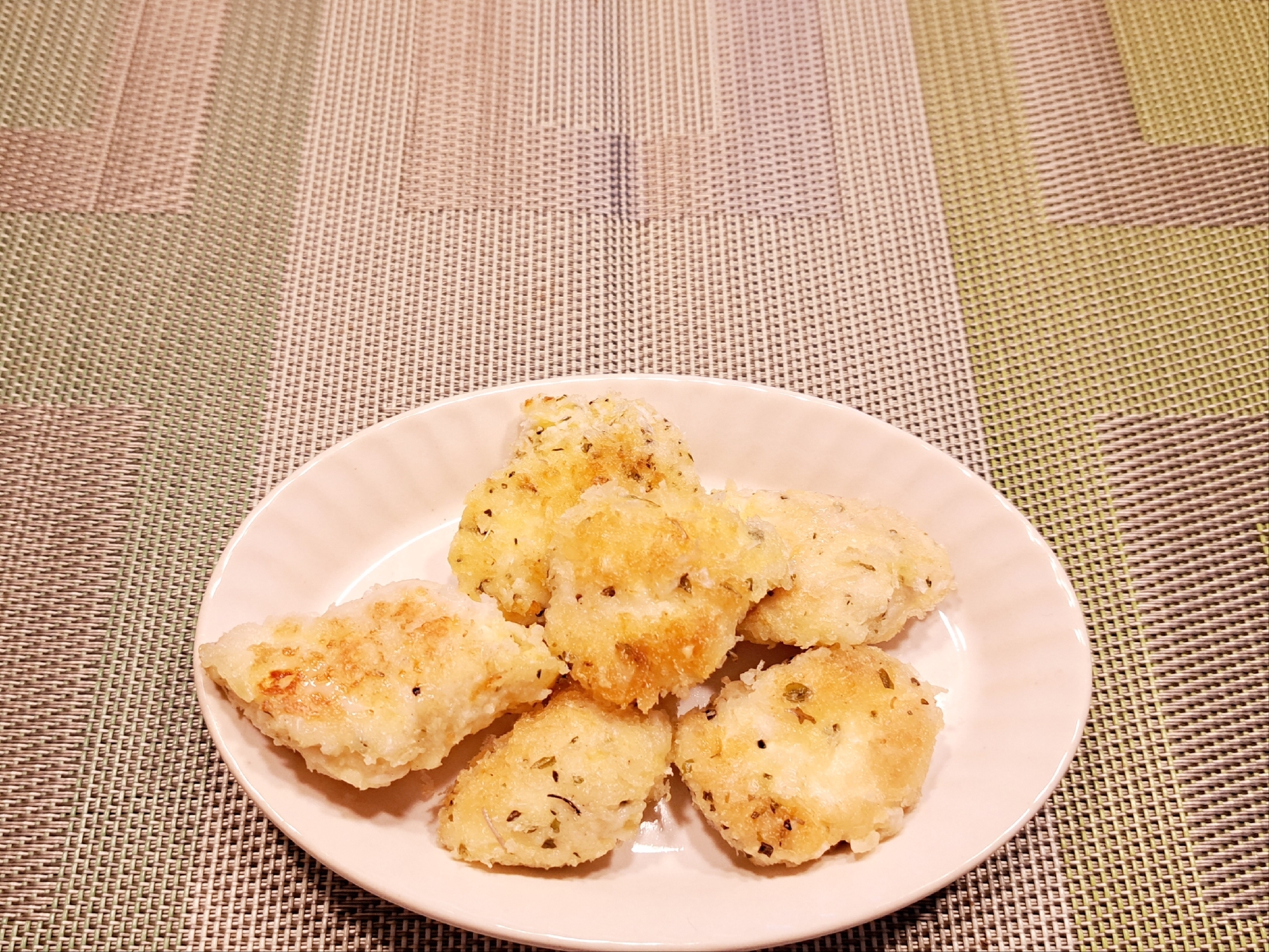 お弁当にもオススメ！鶏ささみ肉のハーブパン粉焼き