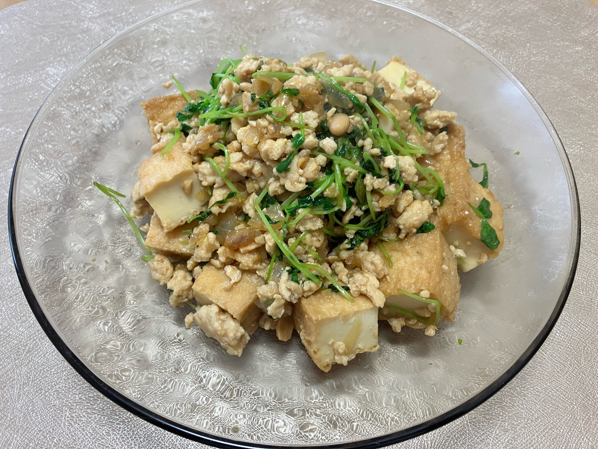 ご飯が進む！⭐️厚揚げと豆苗の肉そぼろ炒め⭐️