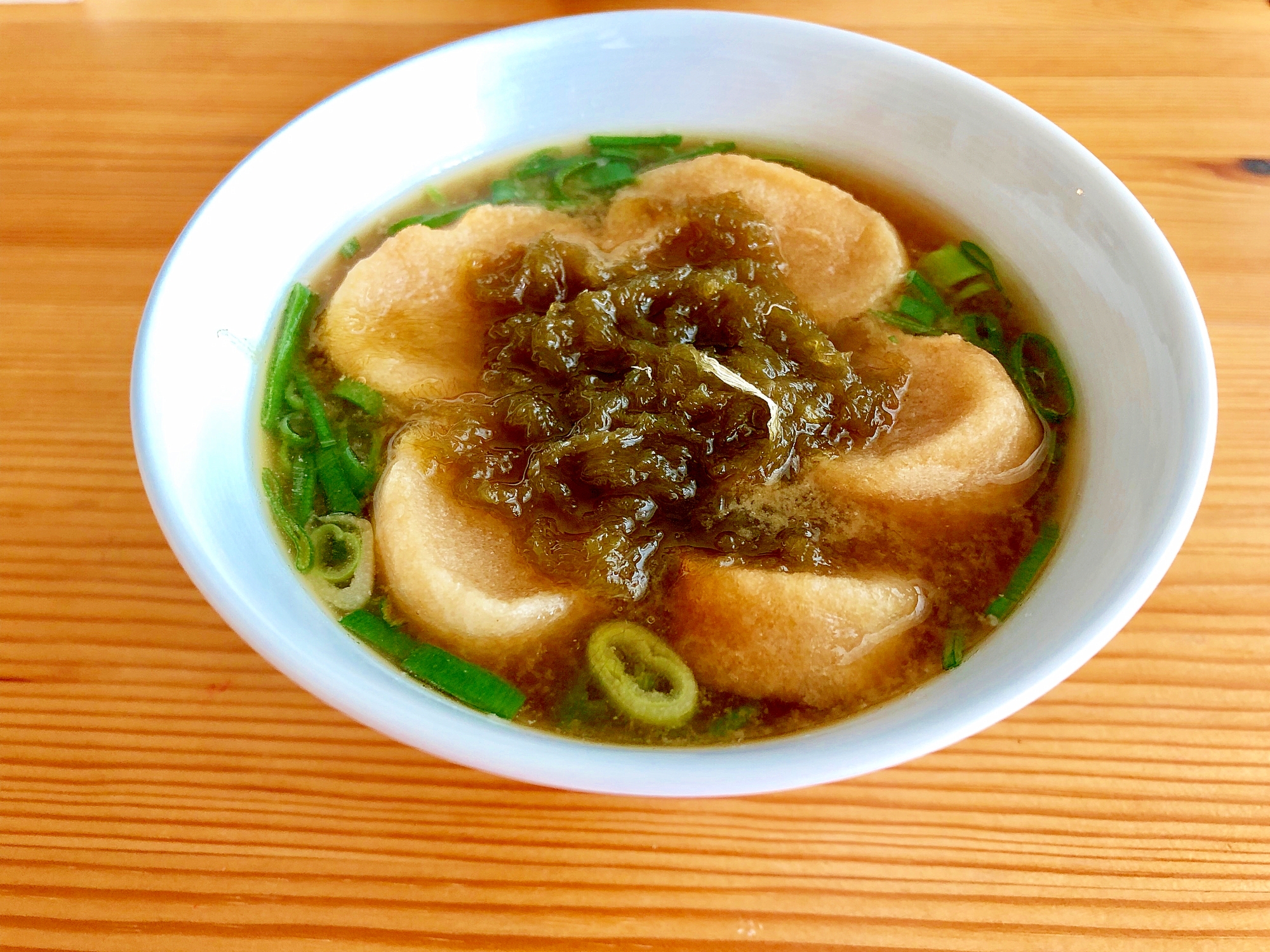 麩がいっぱい☆とろろとワカメのお味噌汁