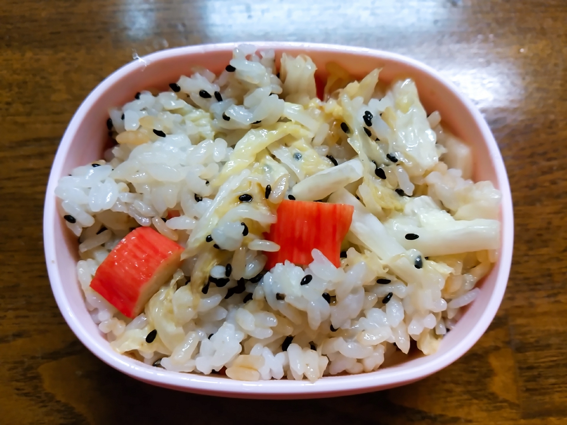 白菜浅漬けとカニカマの炒めご飯