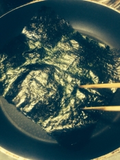 フライパンで焼き海苔 レシピ 作り方 By 愛犬777 楽天レシピ フライパンで焼き海苔 レシピ 作り方 By 愛犬777 楽天レシピ