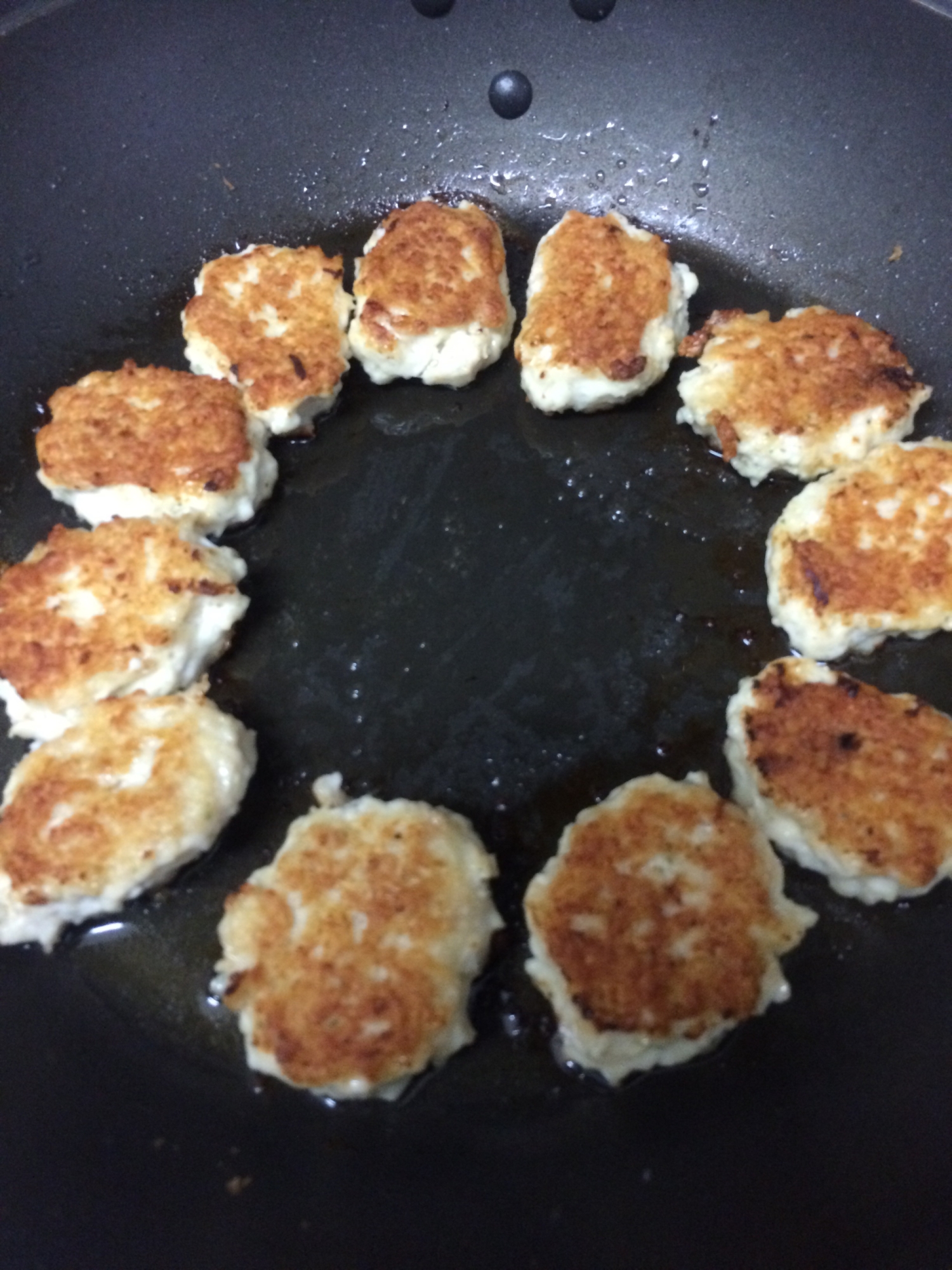 揚げない♡フライパンで鶏胸肉でナゲット  ミンチ編