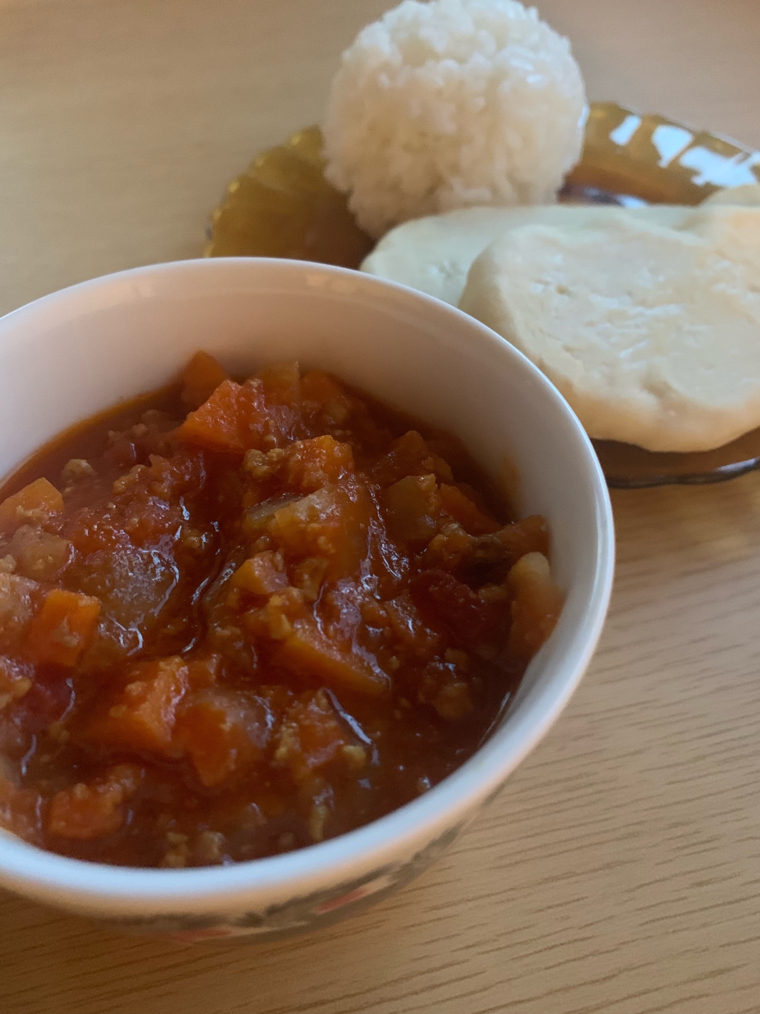 子供が喜ぶ！トマトとひき肉のカレー