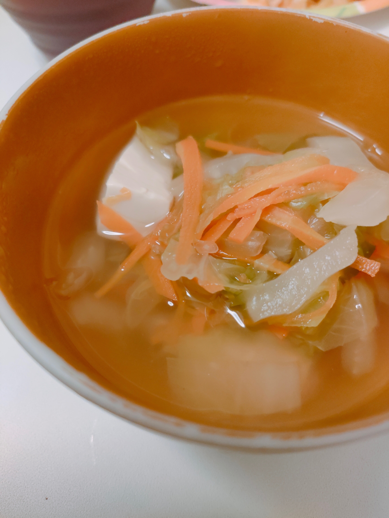 鍋で簡単！豆腐と白菜のコンソメスープ