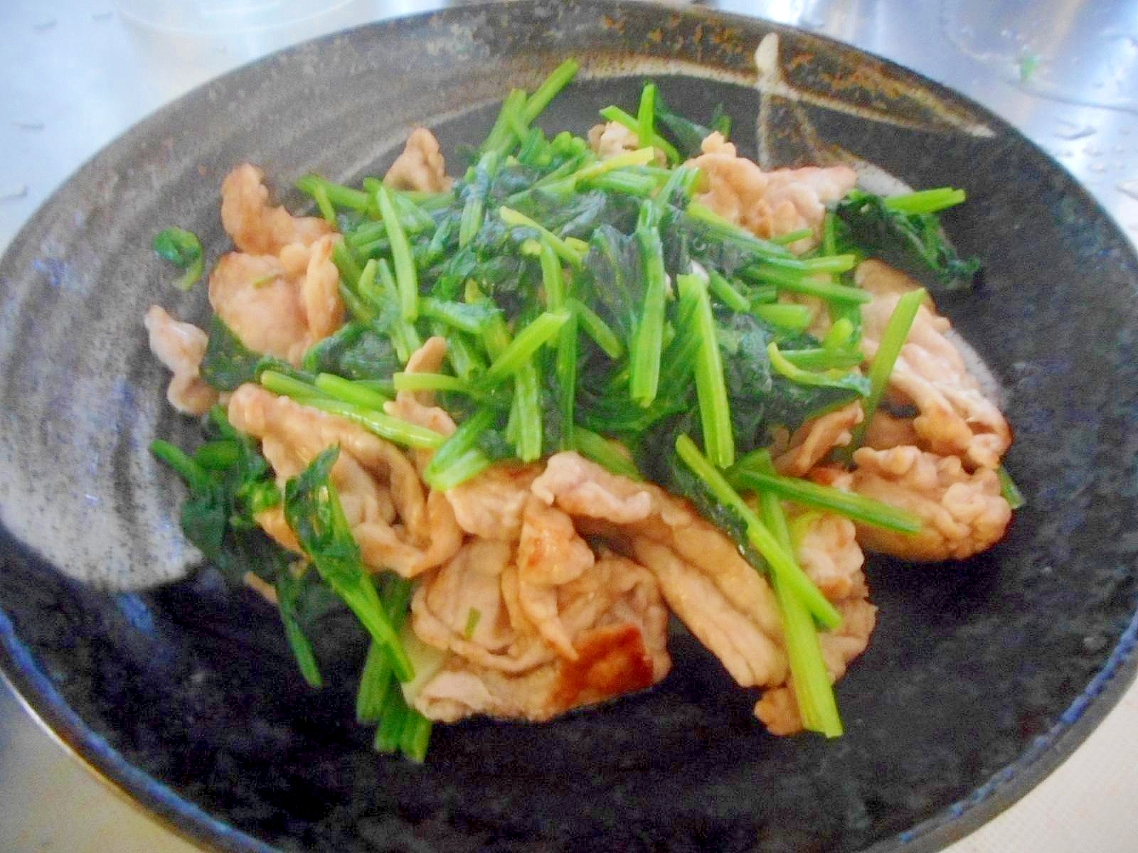 豚肉とほうれん草の生姜炒め