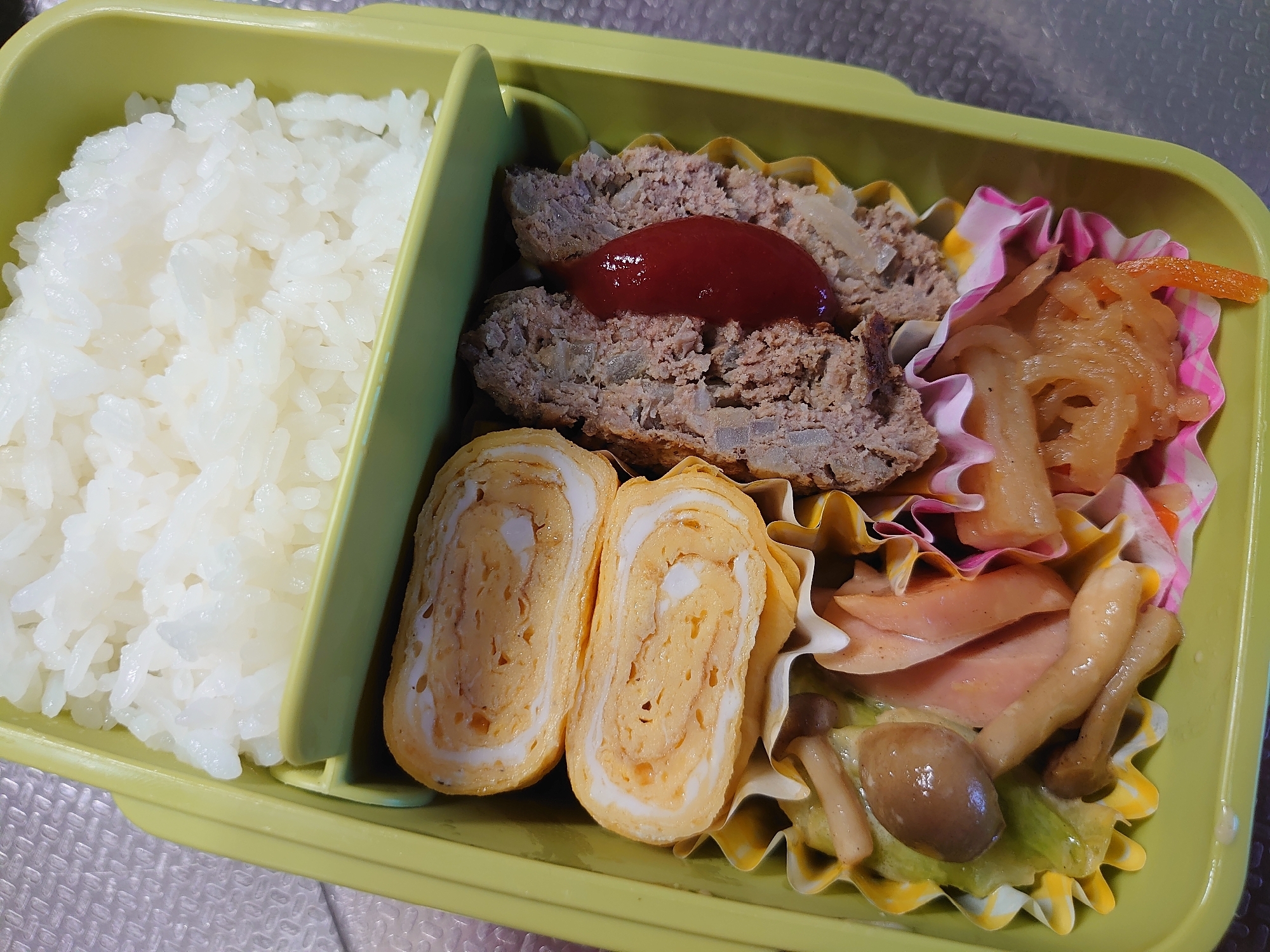 私のお昼弁当☆〜レンコンハンバーグ〜