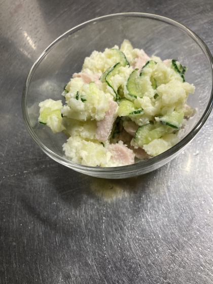 麹生活しましょ☘️胡瓜と魚ニソのポテトサラダꕤ୭*