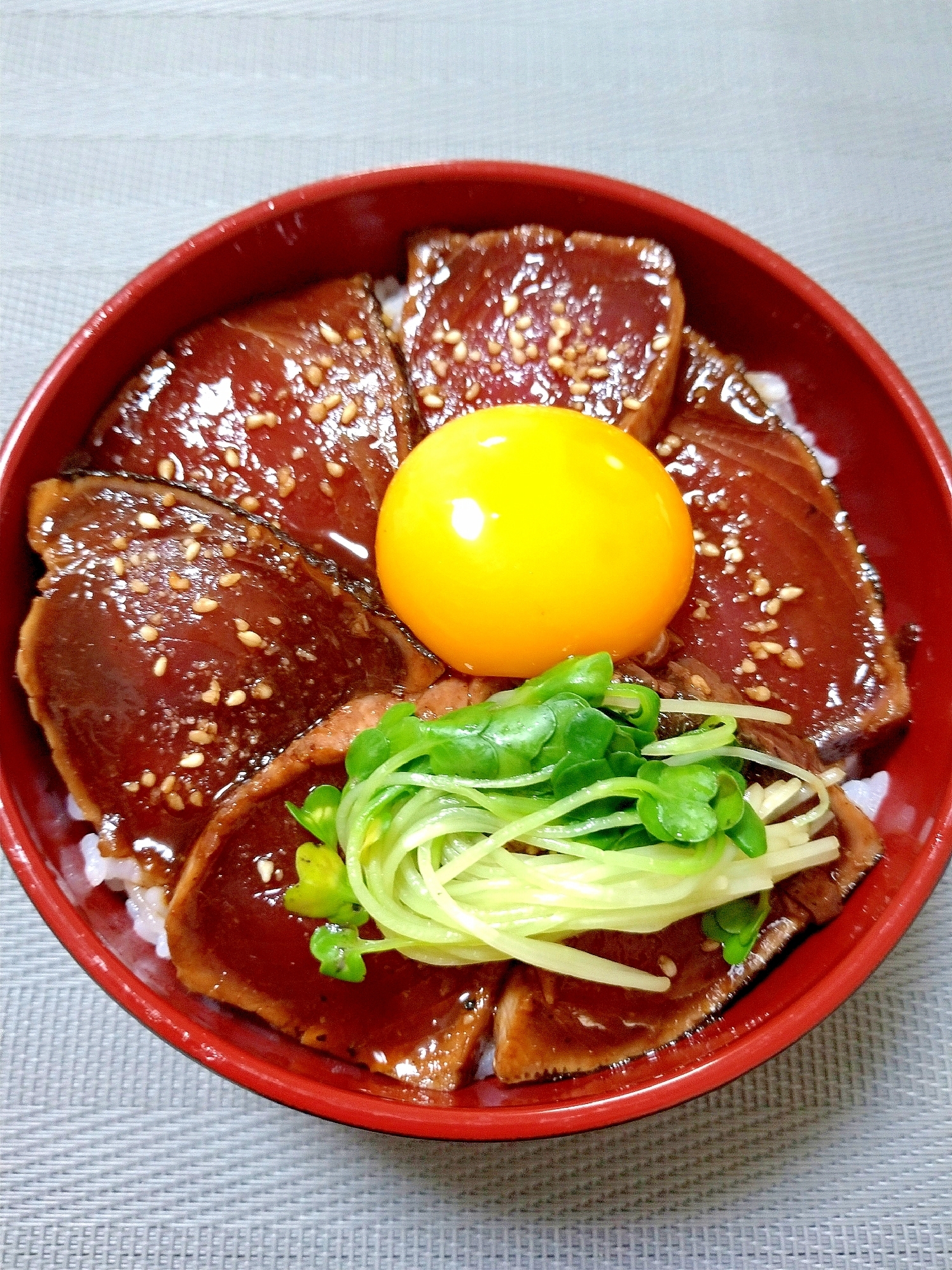 鰹のタタキのアレンジ丼☆かつおユッケ