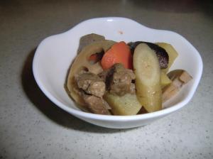 牛肉で筑前煮☆炒めないからカロリーオフ?!