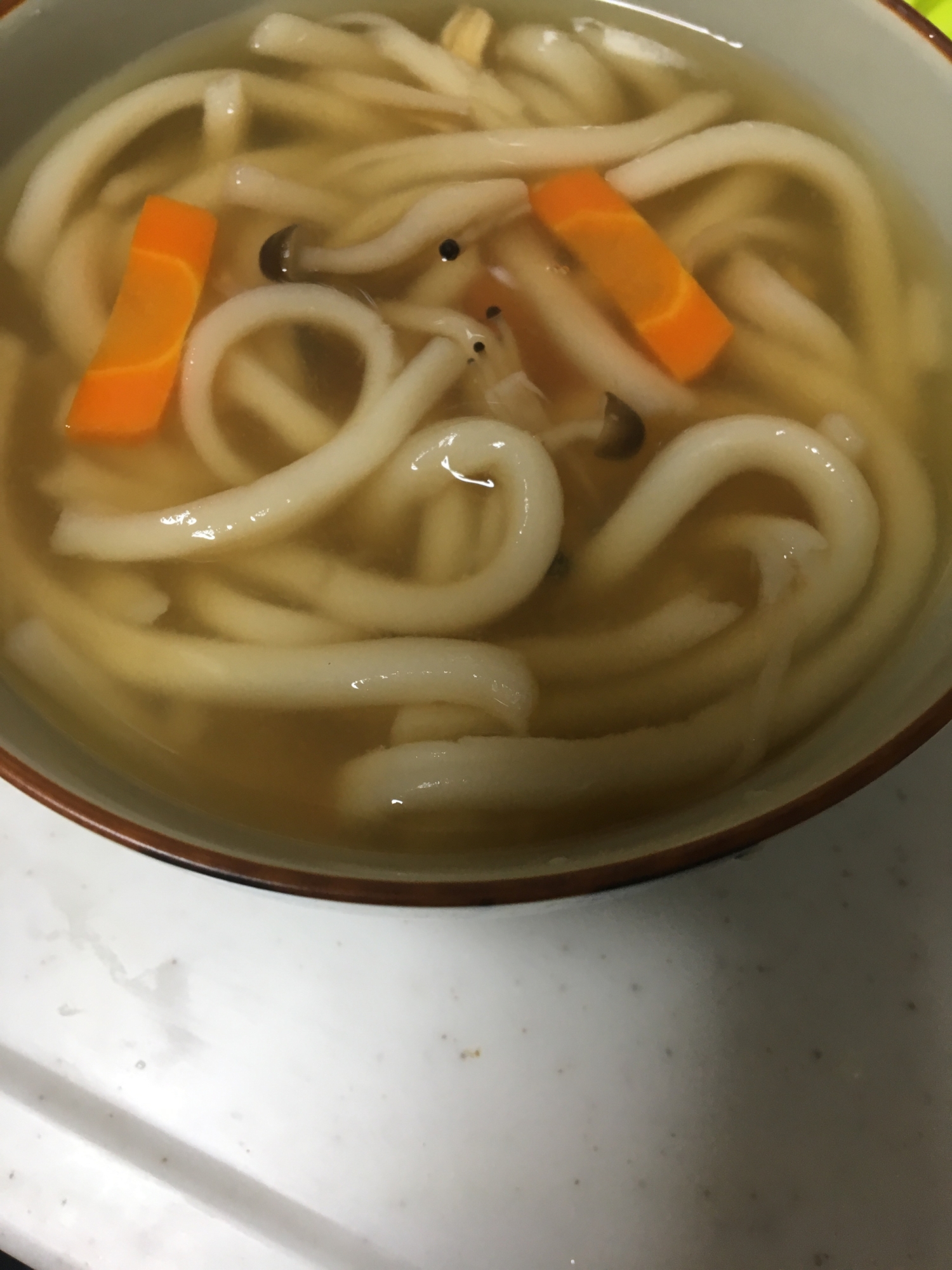 麺つゆで簡単に☆しめじと人参のあったかうどん☆