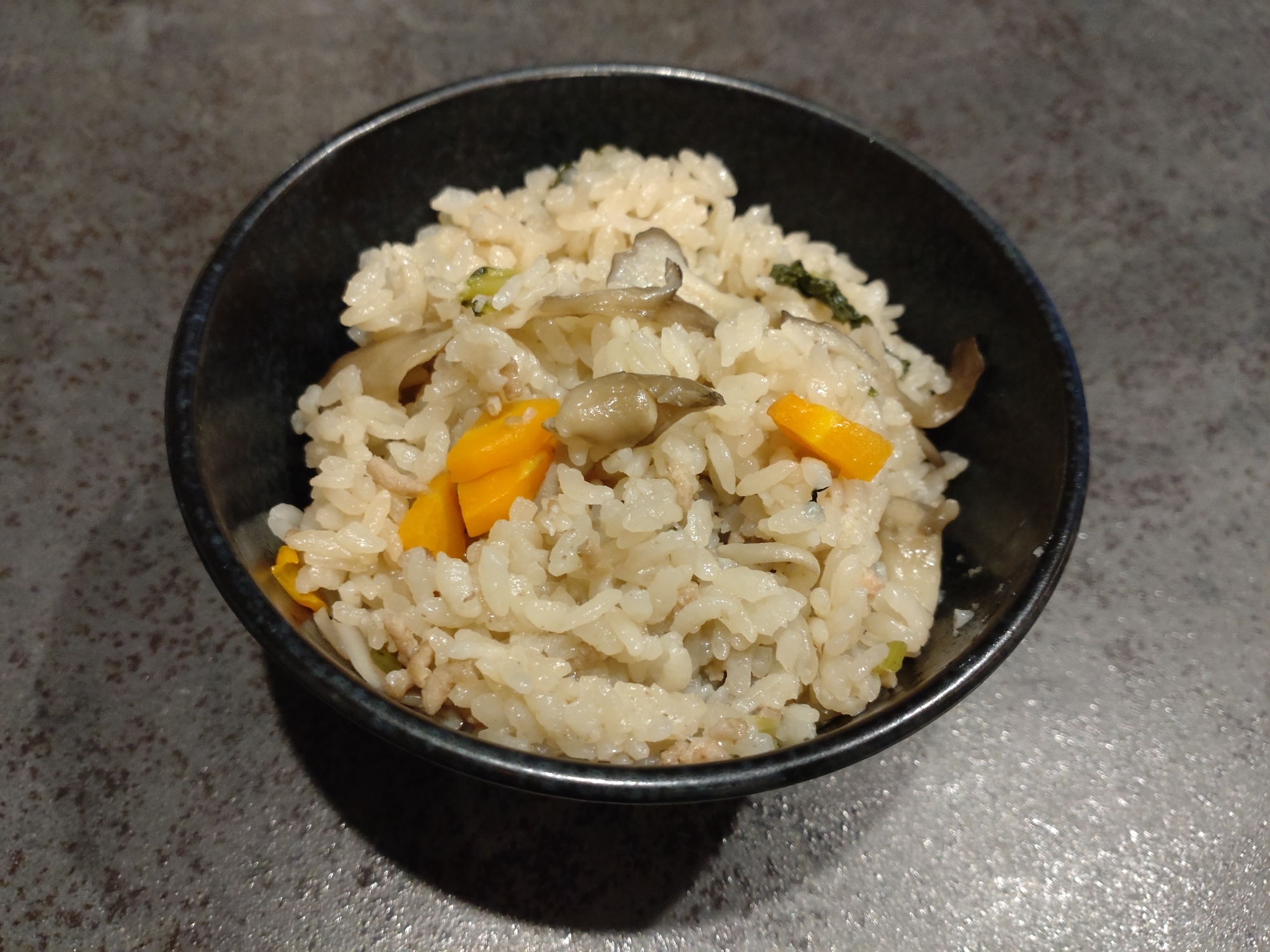 舞茸と小松菜の炊き込みご飯