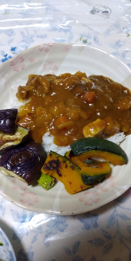 夏野菜を乗せて♪カレー☆