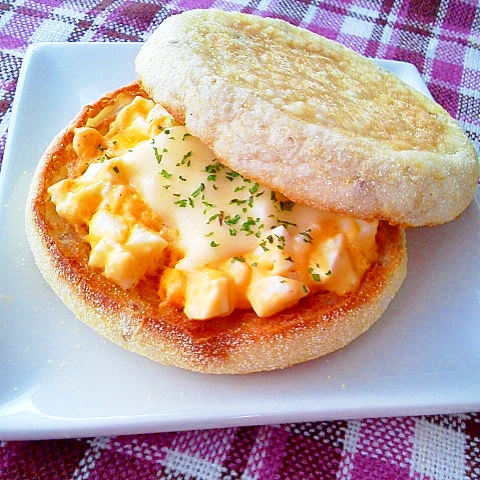 卵サラダ とろけるチーズのイングリッシュマフィン レシピ 作り方 By Mama Papa 楽天レシピ