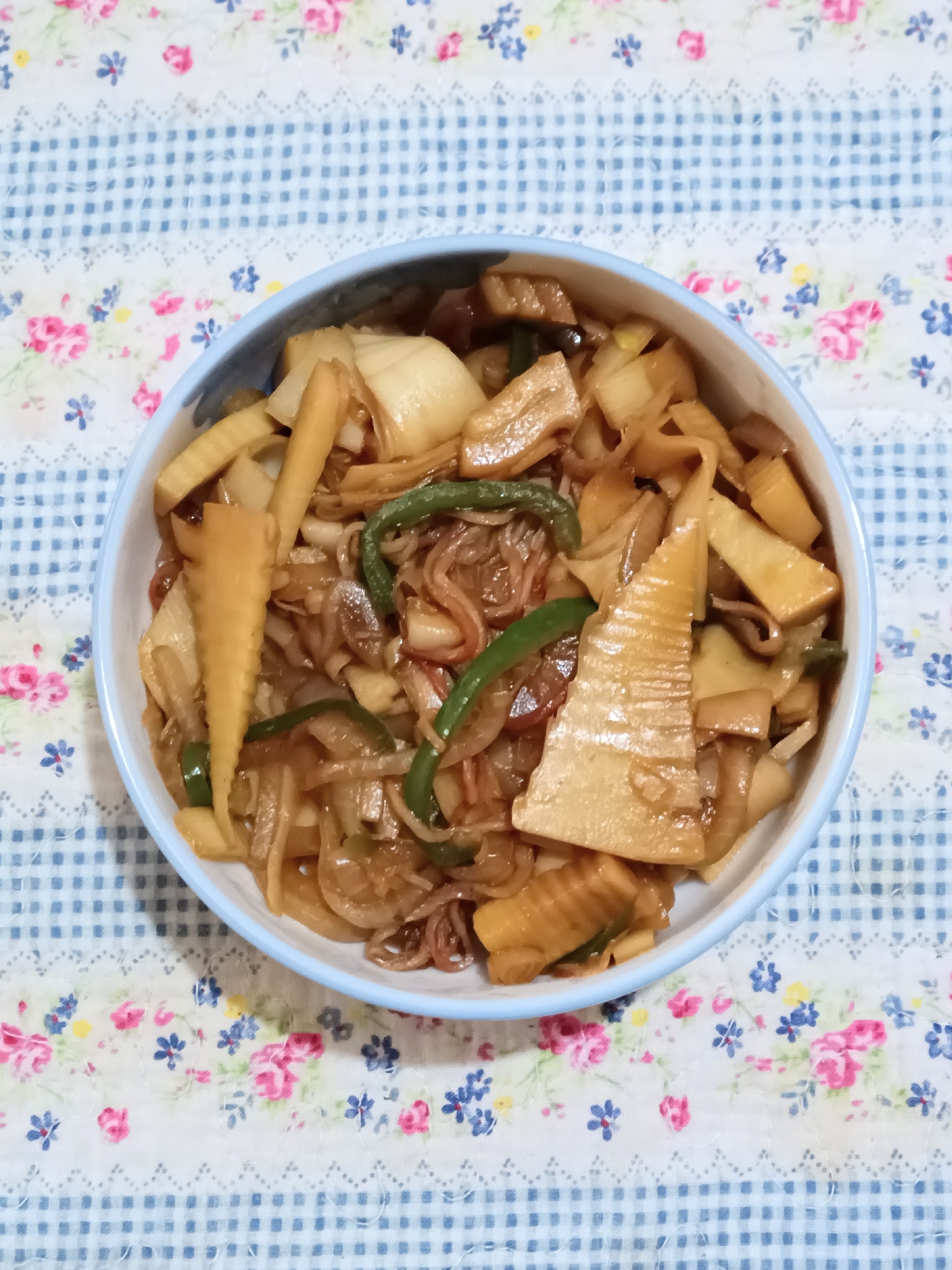 カニカマ入り！ピーマン・玉ねぎ・たけのこ炒め★