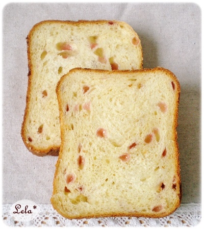 苺ミルク食パン