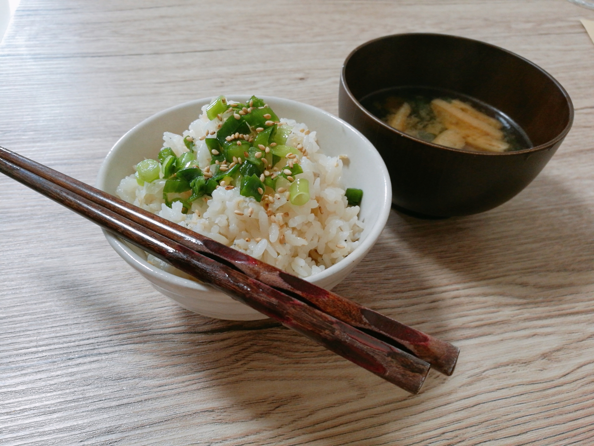 離乳食期の子供と一緒に！ネギしらす炊き込みご飯