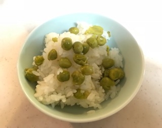 スナップえんどうの豆ご飯