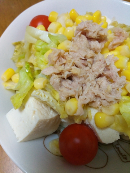 ツナとコーンの豆腐サラダ♡簡単ヘルシーですっごく美味しいですね♥(｡◕‿◕｡)♥