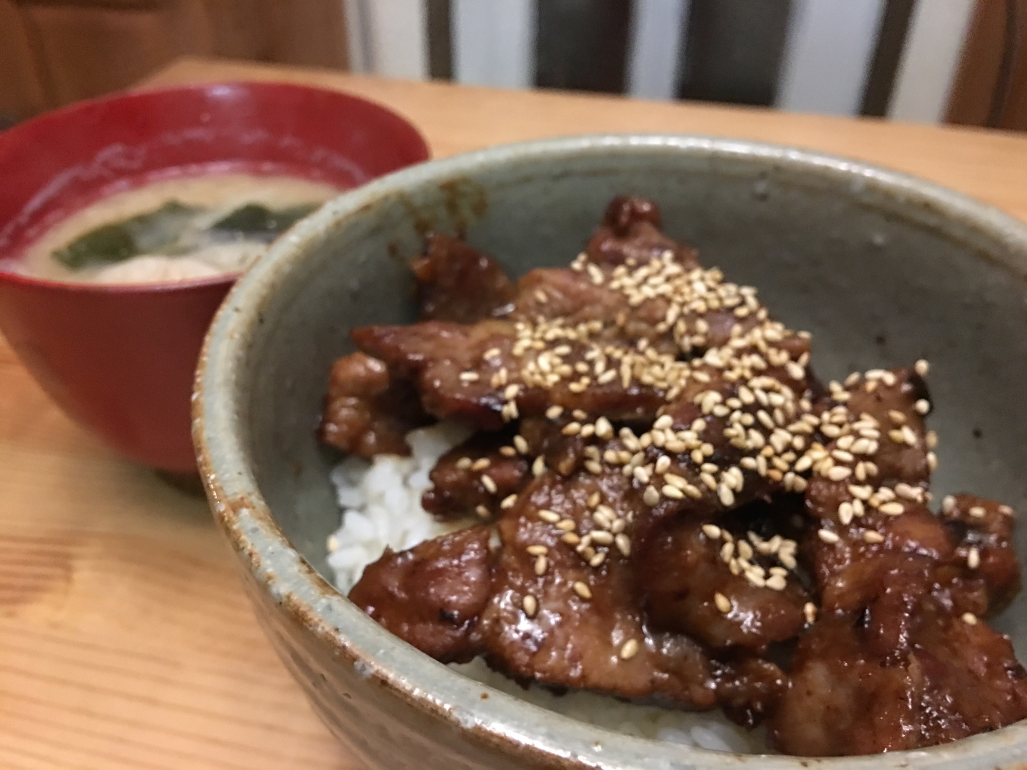 メイプル味噌タレで作るトン丼